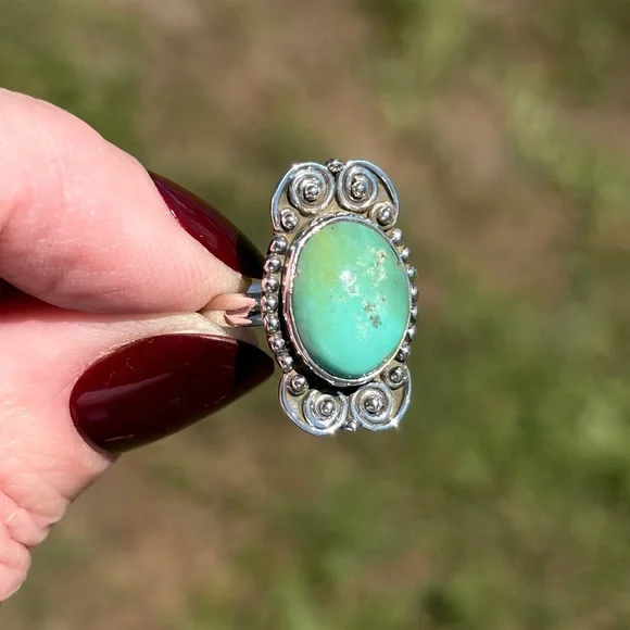 Sterling Silver Kingman Turquoise Ring - Picture 2 of 14